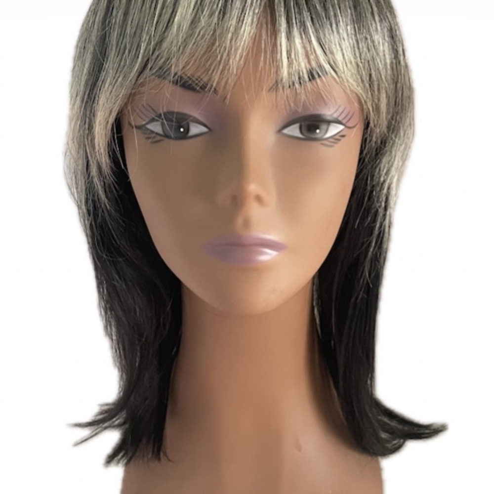 Wig - Picture 8 of 12